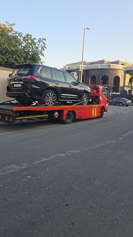 خدمات سطحة لنقل السيارات بين الرياض وجدة